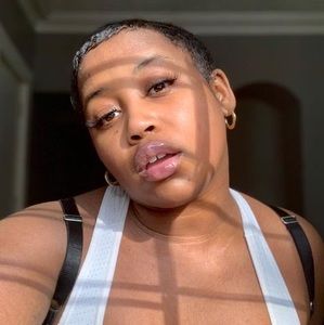 Meet your Posher, Diondra